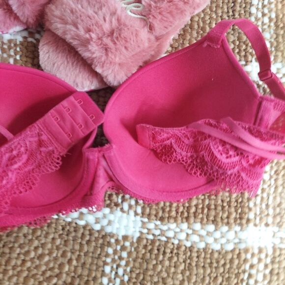 Barbie Core NWT Padded Bra Lace Trim Size 34C - Picture 3 of 4